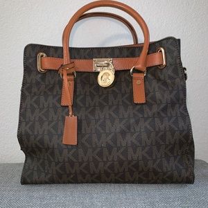 AUTHENTIC*MICHAEL KORS* HAMILTON LRG SIGNATURE